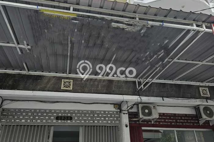 Ruko Ready Kawasan Gatot Subroto, Luas 240m², Lokasi Komersial, Akses Bagus Ruko Ready Kawasan Gatot Subroto, Luas 240m², Lokasi Komersial, Akses Bagus