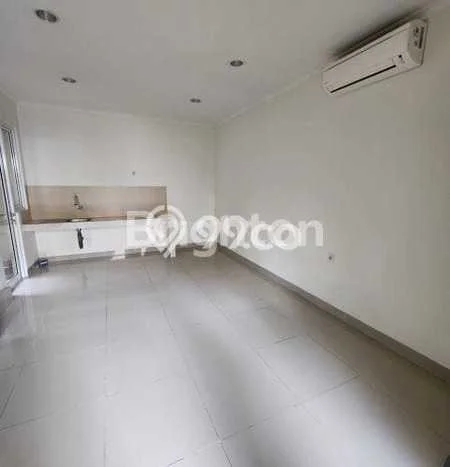 Rumah Disewakan Tangerang LT 72m2 LB 108m2 Kawasan Gading Serpong Rumah Disewakan Tangerang LT 72m2 LB 108m2 Kawasan Gading Serpong
