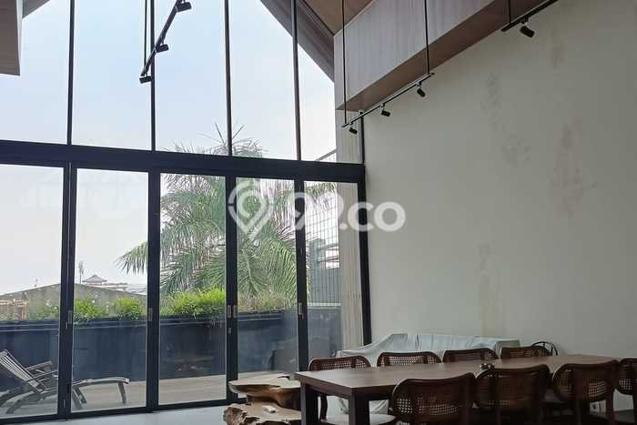 Sewa Ruko 3 Lantai di Mekar Wangi, Bandung Sewa Ruko 3 Lantai di Mekar Wangi, Bandung
