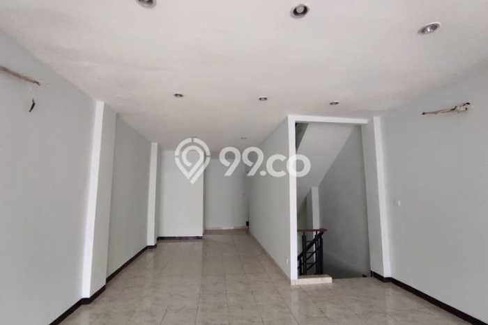 Ruko Dijual di Bandung LT 118m2 & LB 250m2 Lokasi Terbaik! Ruko Dijual di Bandung LT 118m2 & LB 250m2 Lokasi Terbaik!