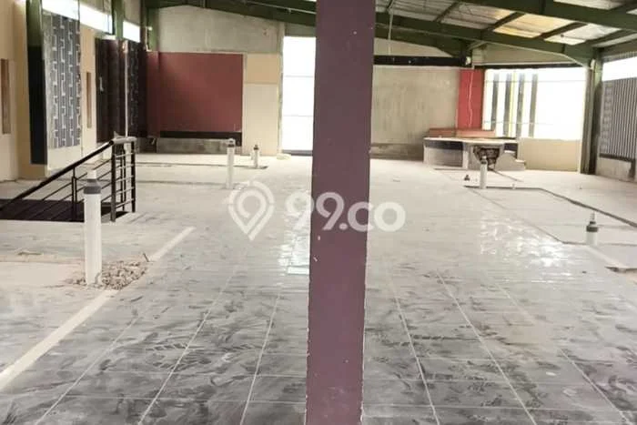 Ruko untuk Disewa di Pusat Bandung Luas Bangunan 1500m2 Ruko untuk Disewa di Pusat Bandung Luas Bangunan 1500m2
