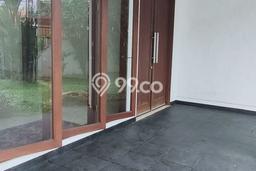 Rumah di kemang selatan 2 Lantai SHM Bagus Barat Pool Rumah di kemang selatan 2 Lantai SHM Bagus Barat Pool