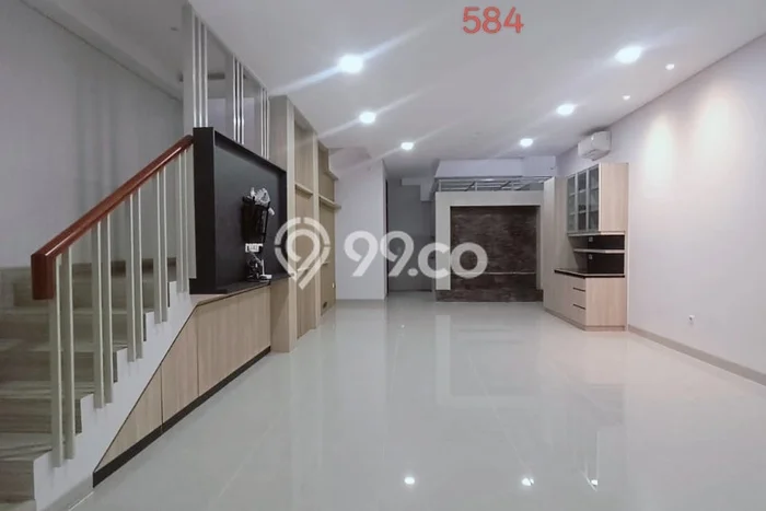 BEST DEAL! Rumah di , 3 KT, Dekat Fasilitas Umum, Luas 116m2m² Bangunan 242m2m² BEST DEAL! Rumah di , 3 KT, Dekat Fasilitas Umum, Luas 116m2m² Bangunan 242m2m²