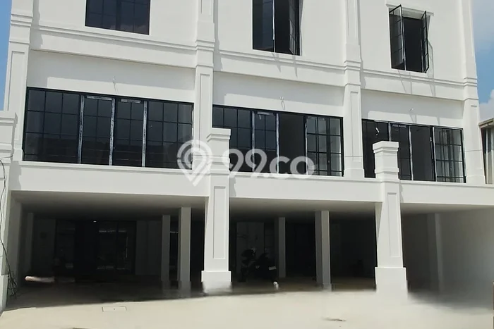 Ruko Disewa di Jakarta Selatan dengan LB 163m2 Area Komersial Ramai Ruko Disewa di Jakarta Selatan dengan LB 163m2 Area Komersial Ramai