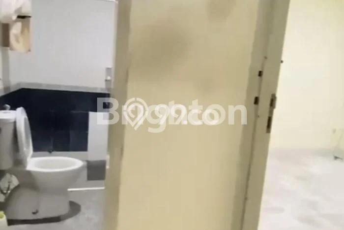 Rumah Asri di Kedoya, 3 KT, Area Strategis, Luas 150m² Bangunan 225m² Rumah Asri di Kedoya, 3 KT, Area Strategis, Luas 150m² Bangunan 225m²