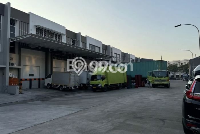 FOR SALE! Gudang di Cipondoh Tangerang, LT 120m2, LB 120m2 FOR SALE! Gudang di Cipondoh Tangerang, LT 120m2, LB 120m2