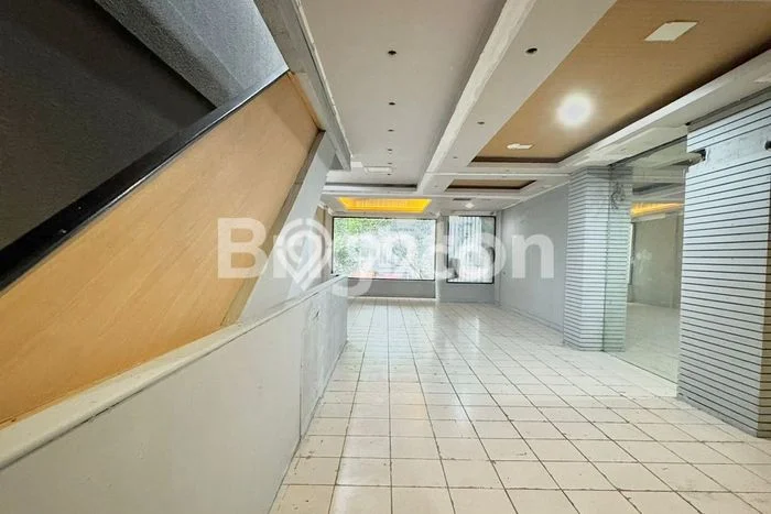 Ruko Disewakan Cepat di Kebayoran Baru Jakarta Selatan LB 216m2 Ruko Disewakan Cepat di Kebayoran Baru Jakarta Selatan LB 216m2