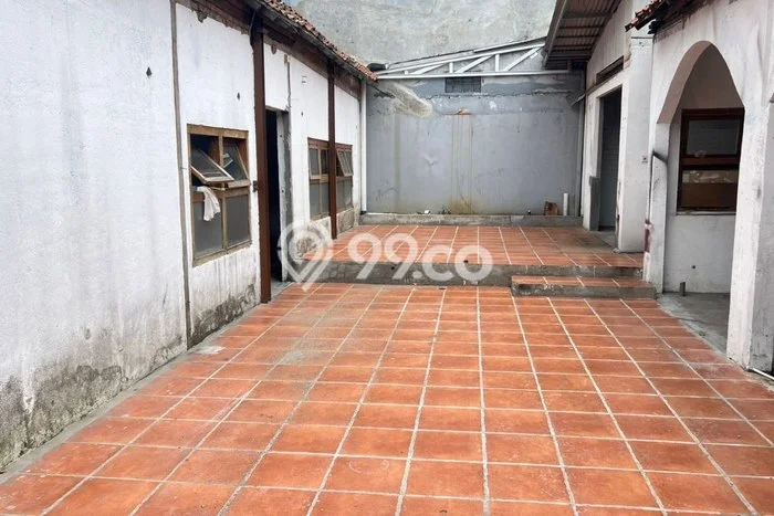 For Sale! Luxury House LT 562m2 Desain Elegan di Pajajaran For Sale! Luxury House LT 562m2 Desain Elegan di Pajajaran