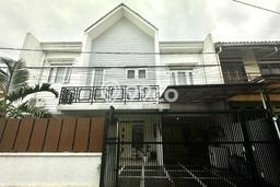 Rumah Modern 5 Kamar LT 135m2 di Turangga Rumah Modern 5 Kamar LT 135m2 di Turangga