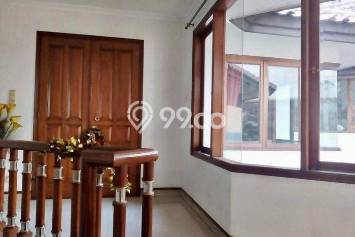 Siap Huni Hunian Elit 6 Kamar di Sayap Dago Dekat ke Mana Pun Siap Huni Hunian Elit 6 Kamar di Sayap Dago Dekat ke Mana Pun