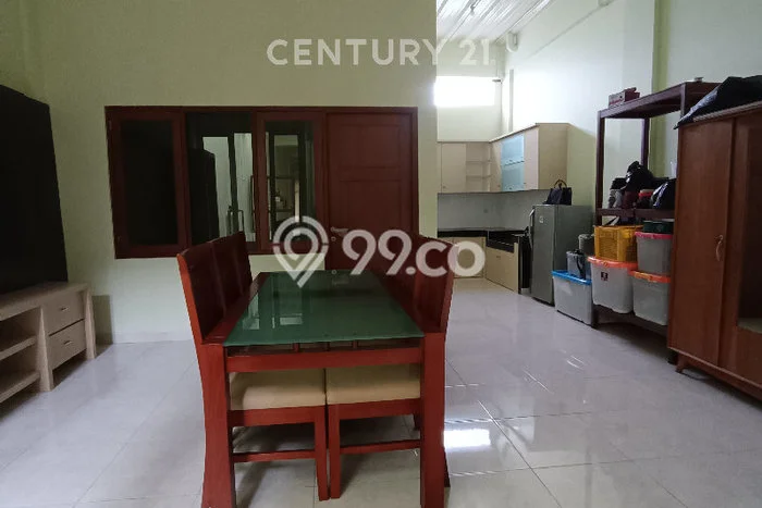 Disewakan Ruko di Kawasan Ramai sudirman Luas 240m2 Disewakan Ruko di Kawasan Ramai sudirman Luas 240m2