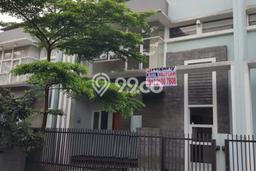Rumah Strategis dengan 4 Kamar Tidur dan 0 Kamar Mandi di Kawasan Setra Sari, Bandung Rumah Strategis dengan 4 Kamar Tidur dan 0 Kamar Mandi di Kawasan Setra Sari, Bandung