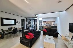 DIJUAL CEPAT! Rumah Batununggal, Bandung, LT 200m² Bangunan 300m² DIJUAL CEPAT! Rumah Batununggal, Bandung, LT 200m² Bangunan 300m²