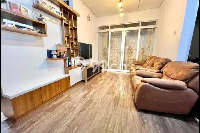 Hunian Elit LB 180m2 Siap Pakai Desain Elegan di Mekar Wangi, Bandung Hunian Elit LB 180m2 Siap Pakai Desain Elegan di Mekar Wangi, Bandung