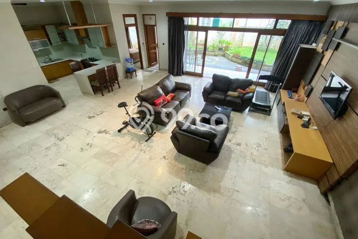 Rumah Mewah Dijual LT 270m2 di Babakan Ciparay, Bandung Rumah Mewah Dijual LT 270m2 di Babakan Ciparay, Bandung
