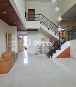 SIAP HUNI! Rumah Asri di Setra Duta, Luas 300m² LB 450m² SIAP HUNI! Rumah Asri di Setra Duta, Luas 300m² LB 450m²