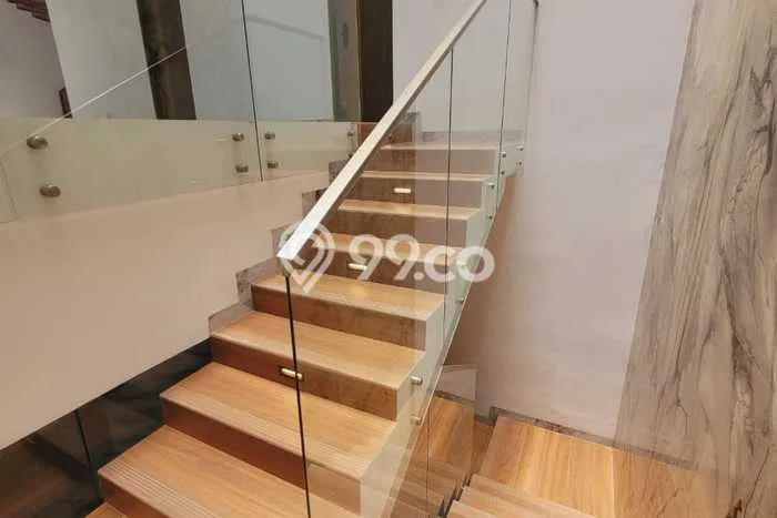 Ready to Use! Premium House LT 222m2 Desain Elegan di Setra Duta Ready to Use! Premium House LT 222m2 Desain Elegan di Setra Duta