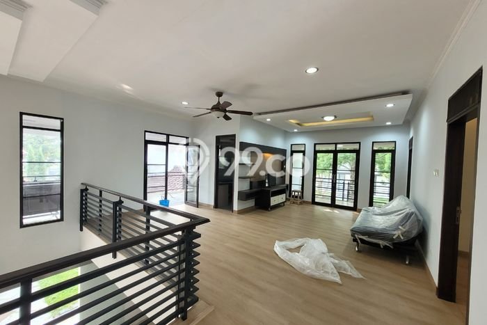 For Sale! Luxury House LT 475m2 Desain Modern di Kota Baru Parahyangan For Sale! Luxury House LT 475m2 Desain Modern di Kota Baru Parahyangan