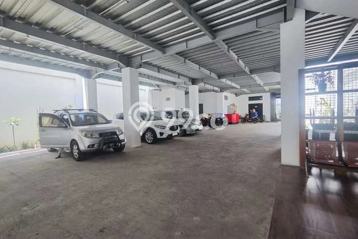 Unit Komersial Dijual di Bandung LT 846m2 & LB 1621m2 Unit Komersial Dijual di Bandung LT 846m2 & LB 1621m2