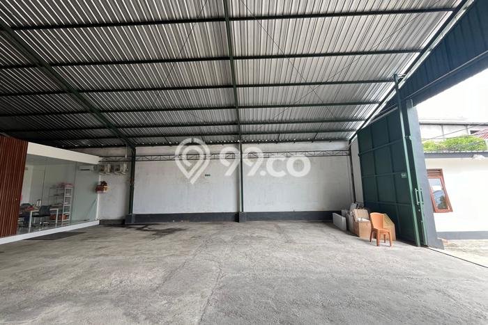 Gudang Disewa di Denpasar Barat, Denpasar, LT 400m2 / LB 285m2 Gudang Disewa di Denpasar Barat, Denpasar, LT 400m2 / LB 285m2