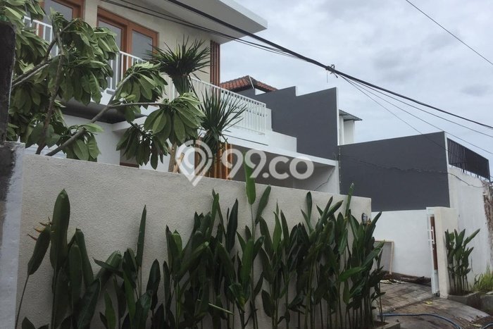 Rumah di Sanur, Denpasar, LT 225m² Bangunan 380m² - JUAL CEPAT! Rumah di Sanur, Denpasar, LT 225m² Bangunan 380m² - JUAL CEPAT!