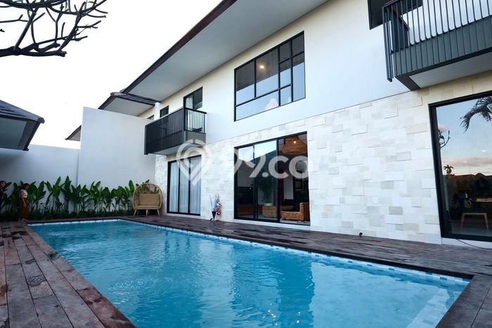 Rumah Luas Tanah 470m² di Kerobokan, Badung - Lokasi Strategis Rumah Luas Tanah 470m² di Kerobokan, Badung - Lokasi Strategis