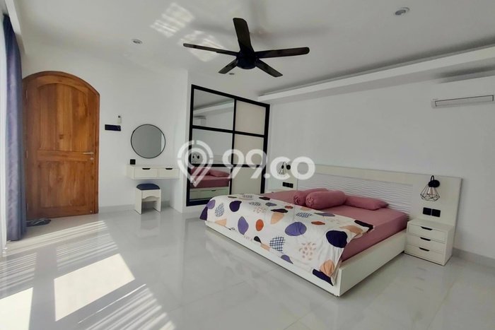 Rumah Mewah LB 160m2 Siap Pakai Desain Elegan di Nuanu, Tabanan Rumah Mewah LB 160m2 Siap Pakai Desain Elegan di Nuanu, Tabanan