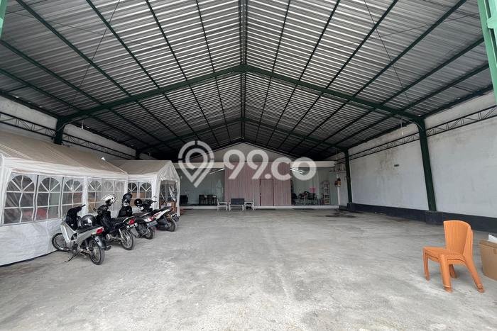 Gudang Disewa di Denpasar Barat, Denpasar, LT 400m2 / LB 285m2 Gudang Disewa di Denpasar Barat, Denpasar, LT 400m2 / LB 285m2