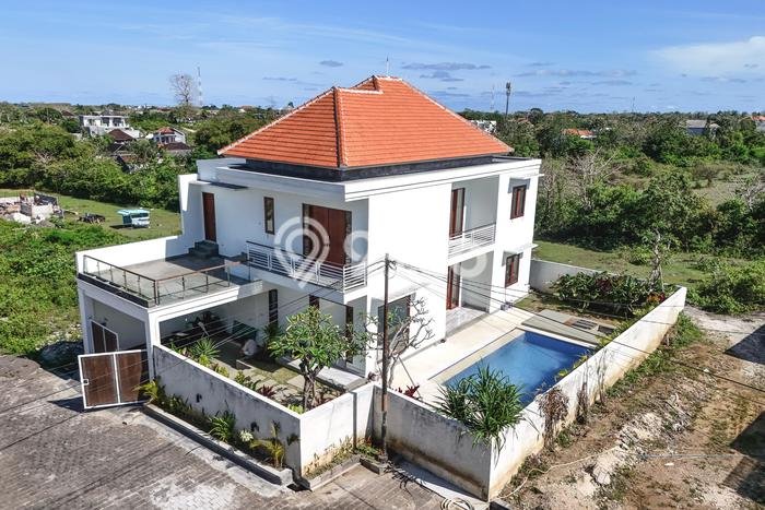Rumah Mewah LB 305m2 Siap Huni Desain Elegan di Ungasan, Badung Rumah Mewah LB 305m2 Siap Huni Desain Elegan di Ungasan, Badung