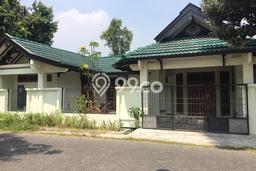 Hunian Eksklusif Siap Huni LT 283m2 di Wiyung, Surabaya Hunian Eksklusif Siap Huni LT 283m2 di Wiyung, Surabaya