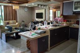 Hunian Apartemen Eksklusif untuk Dijual di Surabaya dengan 3 BR & 2 Kamar Mandi Hunian Apartemen Eksklusif untuk Dijual di Surabaya dengan 3 BR & 2 Kamar Mandi