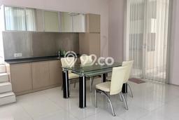 Rumah di Pakuwon Indah, Akses ke Fasilitas, 3 KT, LT 200m² Bangunan 250m² Rumah di Pakuwon Indah, Akses ke Fasilitas, 3 KT, LT 200m² Bangunan 250m²