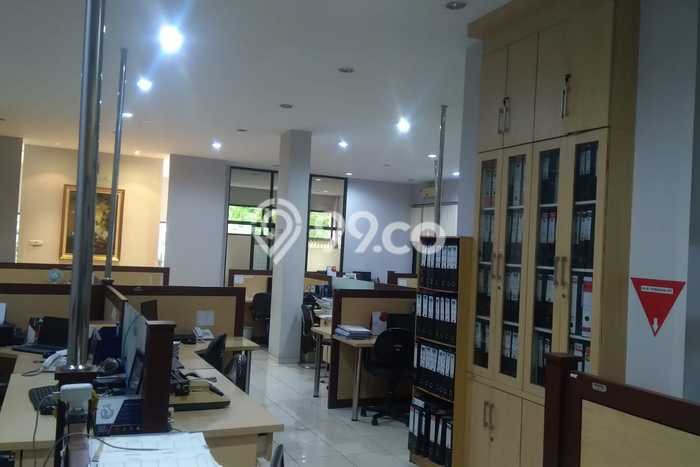 Unit Kantor Dijual di Surabaya LT 858m2 & LB 780m2 Unit Kantor Dijual di Surabaya LT 858m2 & LB 780m2