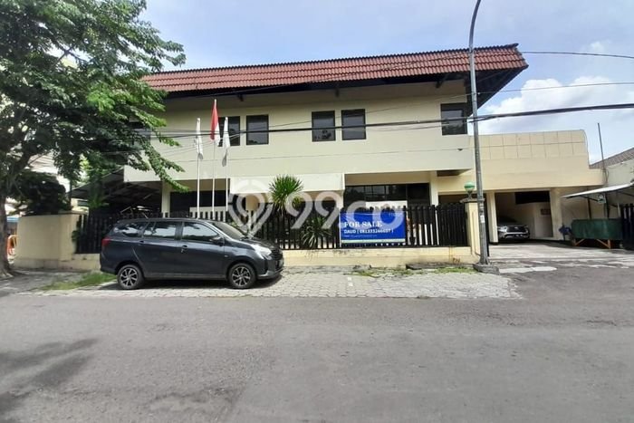 Kantor Bagus Dijual LB 1000m2 Lokasi Strategis Surabaya Area Cocok untuk Bisnis Kantor Bagus Dijual LB 1000m2 Lokasi Strategis Surabaya Area Cocok untuk Bisnis