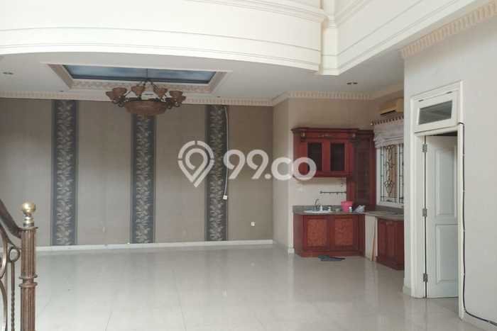 Rumah Elit LB 550m2 Siap Huni Desain Elegan di Graha, Surabaya Rumah Elit LB 550m2 Siap Huni Desain Elegan di Graha, Surabaya