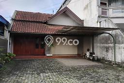 Jarang Ada! Rumah Sewa 4 Kamar Bagus Siap Huni Merdeka Jarang Ada! Rumah Sewa 4 Kamar Bagus Siap Huni Merdeka