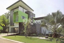 Ready to Use! Luxury House LT 483m2 Desain Modern di Sentul City Ready to Use! Luxury House LT 483m2 Desain Modern di Sentul City