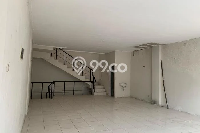 AREA BISNIS! Ruko Kawasan Sentul City, Luas 180m², Mainroad, Strategis AREA BISNIS! Ruko Kawasan Sentul City, Luas 180m², Mainroad, Strategis