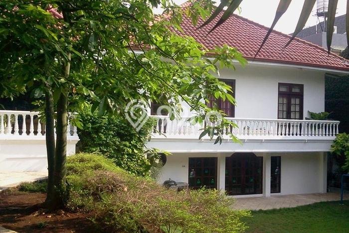 Rumah Luxury Modern Tanpa Renovasi di Kemang Jakarta Selatan Rumah Luxury Modern Tanpa Renovasi di Kemang Jakarta Selatan