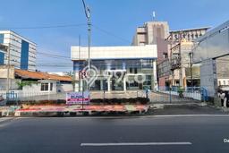 Area Ramai! Kantor Dijual di Enggal untuk Bisnis Luas Bangunan 951m2 Area Ramai! Kantor Dijual di Enggal untuk Bisnis Luas Bangunan 951m2