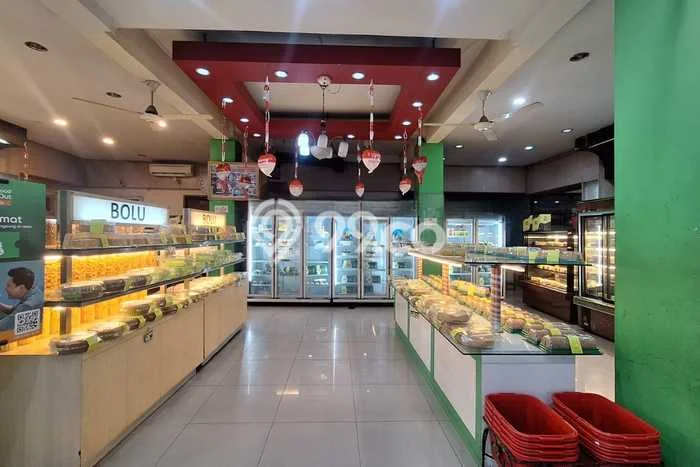 Ruko Dijual di Prime Area Jakarta Timur Luas 850m2 Ruko Dijual di Prime Area Jakarta Timur Luas 850m2