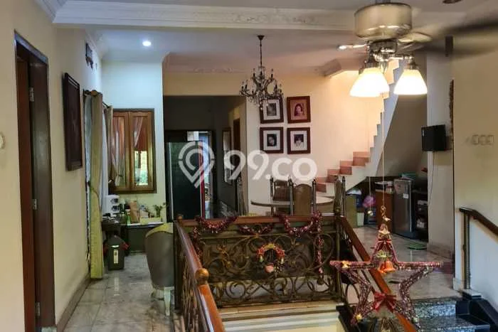 Sewa Rumah Harga Terjangkau di Rawamangun Jakarta Timur Punya 6 Kamar Tidur Sewa Rumah Harga Terjangkau di Rawamangun Jakarta Timur Punya 6 Kamar Tidur