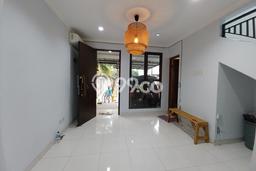 Rumah di Graha Raya, Akses ke Stasiun, 2 KT, Luas 45m² LB 55m² Rumah di Graha Raya, Akses ke Stasiun, 2 KT, Luas 45m² LB 55m²