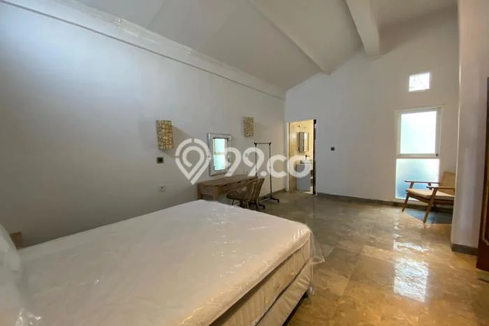 Vila Terawat Kawasan , Area 475m2m², Posisi Strategis dengan akses mudah Vila Terawat Kawasan , Area 475m2m², Posisi Strategis dengan akses mudah
