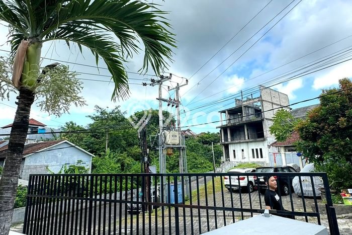 Dijual Hunian Rumah Terawat 2 Kamar di Taman Griya, Badung Dijual Hunian Rumah Terawat 2 Kamar di Taman Griya, Badung