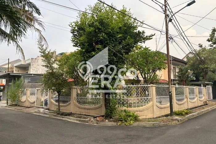 Siap Huni Rumah Mewah 5 Kamar di Kebon Jeruk Dekat ke Mana Pun Siap Huni Rumah Mewah 5 Kamar di Kebon Jeruk Dekat ke Mana Pun