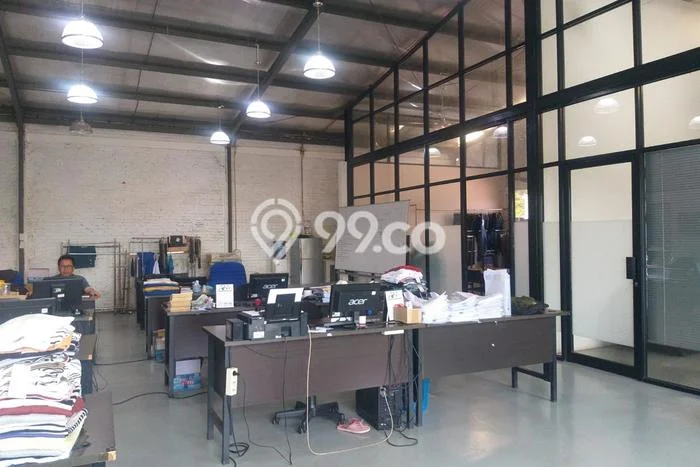Gudang untuk Disewa di Pusat Bekasi Luas Bangunan 850m2 Gudang untuk Disewa di Pusat Bekasi Luas Bangunan 850m2