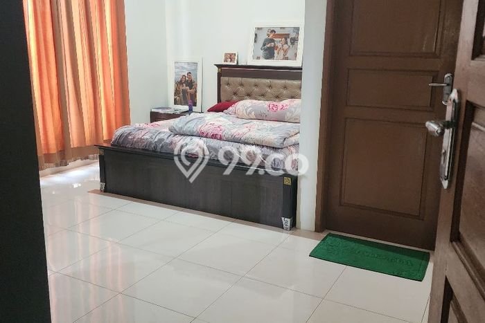 Jual Rumah Luas Elegan Dengan View Eksklusif di Jatiwarna, Bekasi Jual Rumah Luas Elegan Dengan View Eksklusif di Jatiwarna, Bekasi