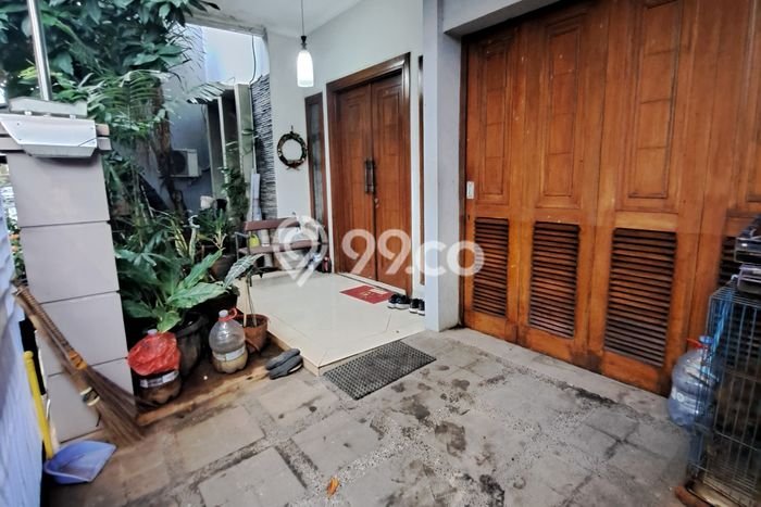 Jual Rumah Mewah Megah Dengan View Eksklusif di Pulo Asem, Jakarta Timur Jual Rumah Mewah Megah Dengan View Eksklusif di Pulo Asem, Jakarta Timur