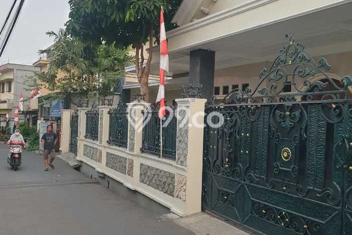 Hunian Elit LB 340m2 Siap Pakai Desain Elegan di Lubang Buaya, Jakarta Timur Hunian Elit LB 340m2 Siap Pakai Desain Elegan di Lubang Buaya, Jakarta Timur